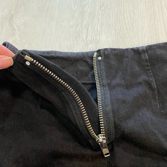 Denim x Alexander Wang Zip Jean Mini Skirt Frayed Destroyed Raw Hem Black Sz 25 - Picture 5 of 10